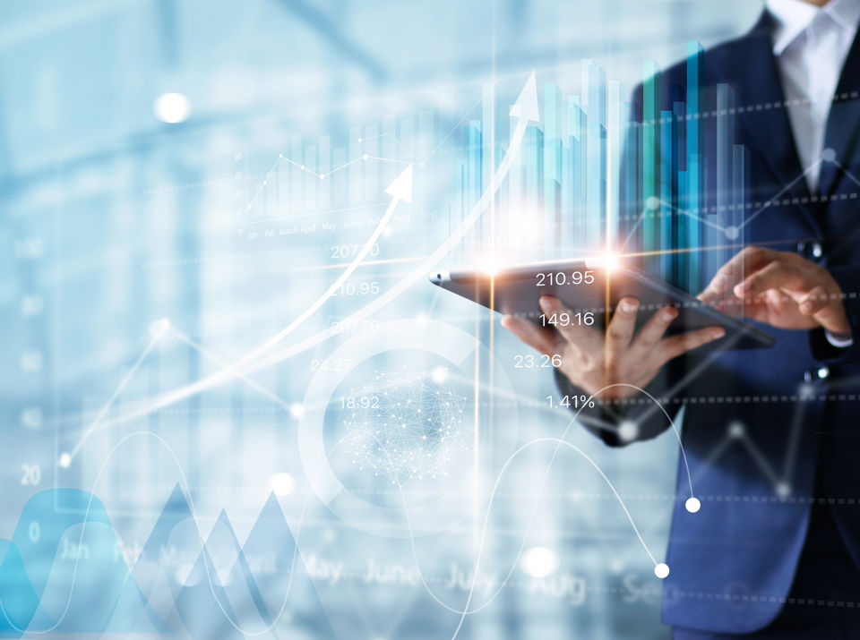 Navigating data complexity: How data lakehouses can ensure reliable data and consistent insights