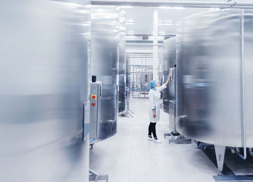 Stay competitive with ERP systems for the food & beverage industry.