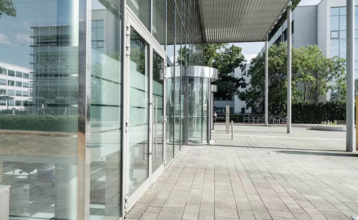 Managed Services customer case in Financial & Professional Services. Volkswagen Semler Finans and Cepheo